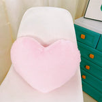 coussin forme cœur violet rose blanc bleu rouge écriture brodée nom personnalisable doux confortable