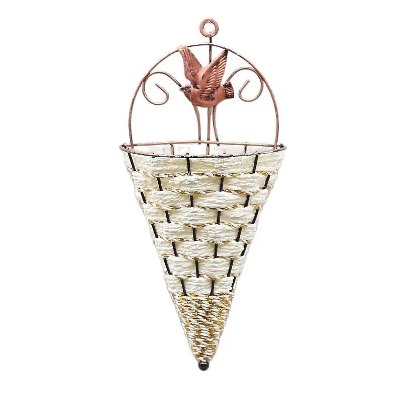 vase mural tressé métal travaillé fleurs feuillage décoratif rustique champêtre