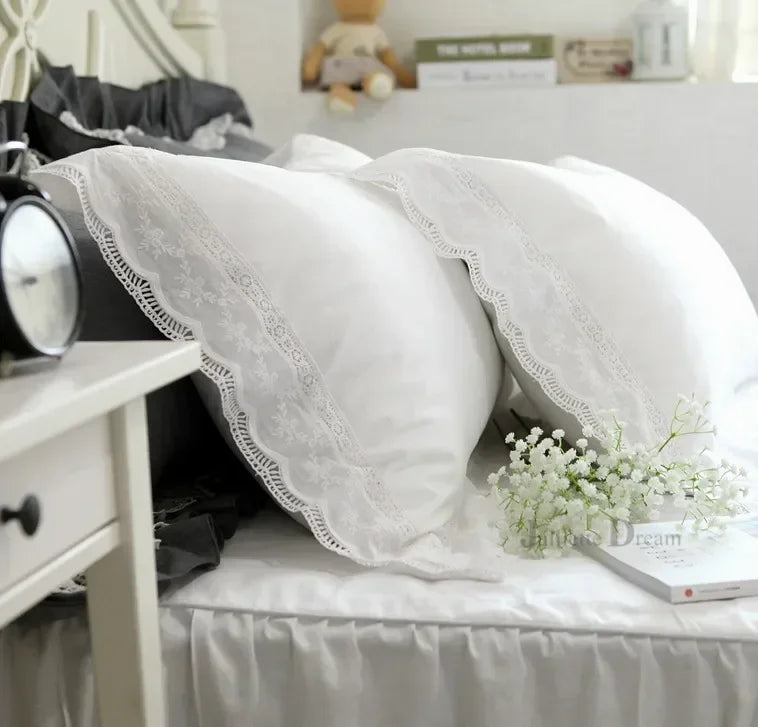 taie d'oreiller coton blanc vintage volants dentelle lit mariage chic