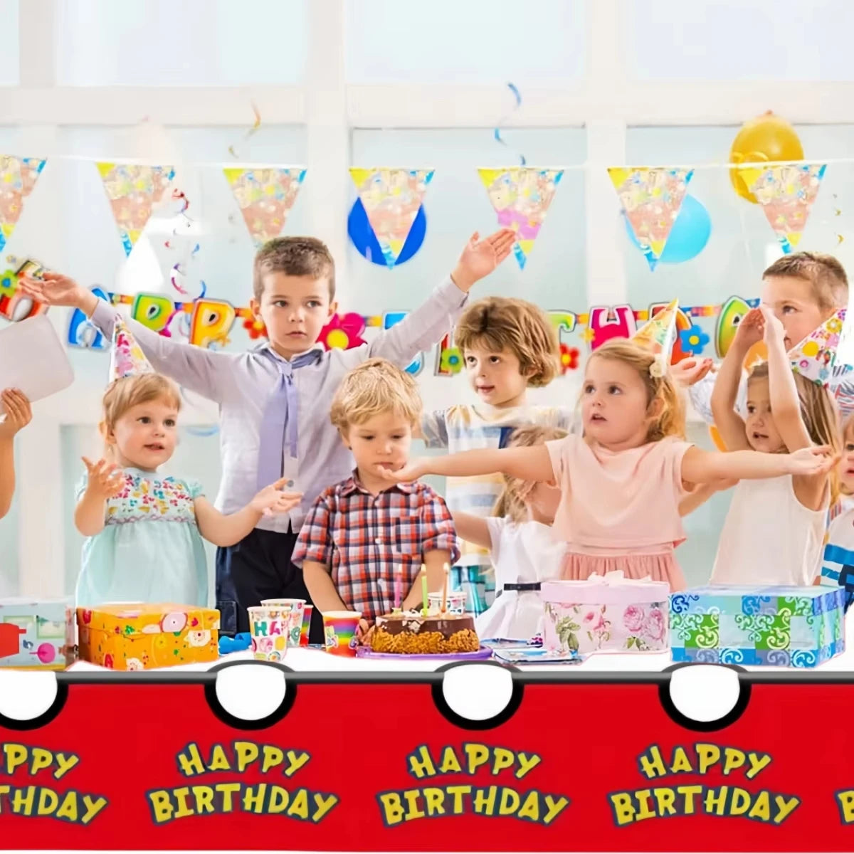 nappes plastique pokemon anniversaire pikachu poke balls geometriques pixel art enfants festives