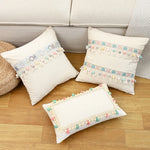 coussins patchwork boho chic beige motifs fleurs pompons opaques décoration salon voiture
