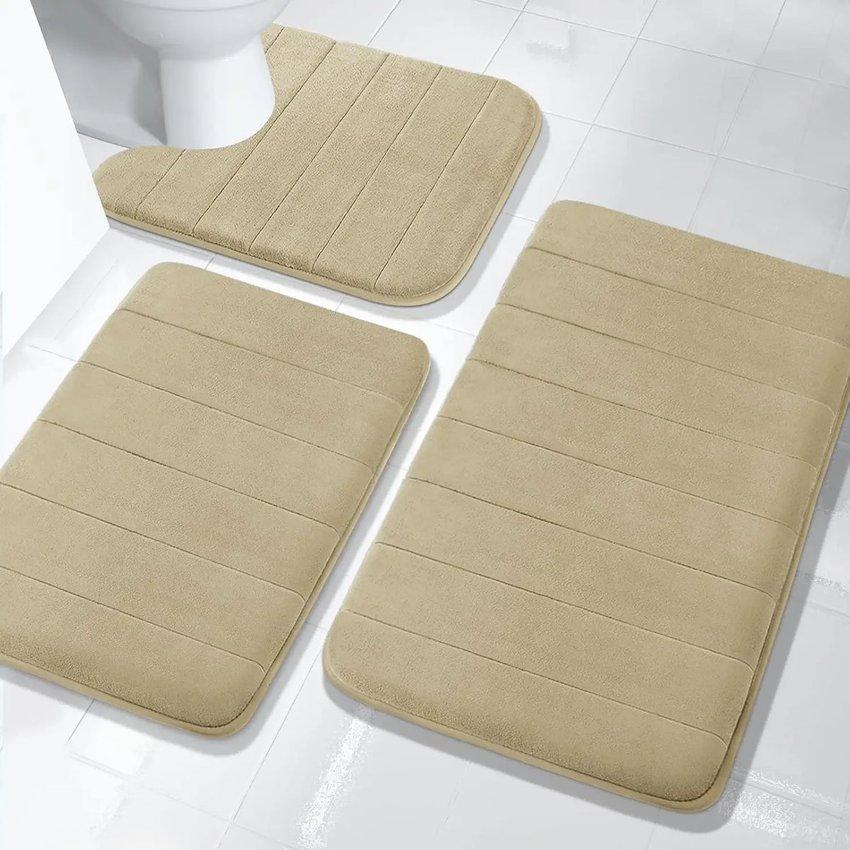 tapis bain mousse mémoire forme absorbant antidérapant moderne rayé beige clair salle bain lavable
