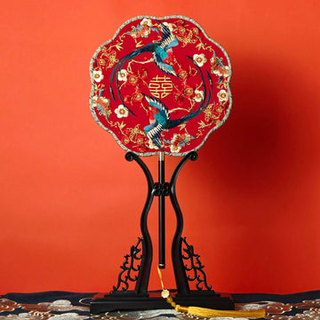 éventail traditionnel brodé oiseaux fleurs chinois rouge bleu doré poignée pompon