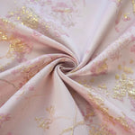 tissu brocart rose or motifs floraux semi transparent résistant élégant robe sac main