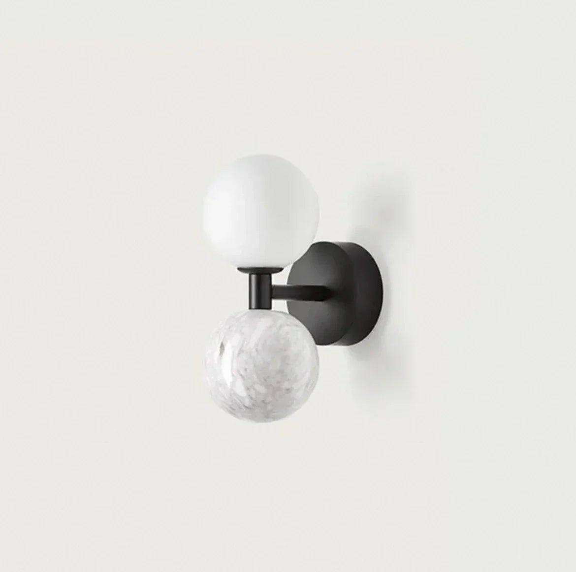 lampe murale led marbrée moderne minimaliste blanc noir globes opaques chambre salon