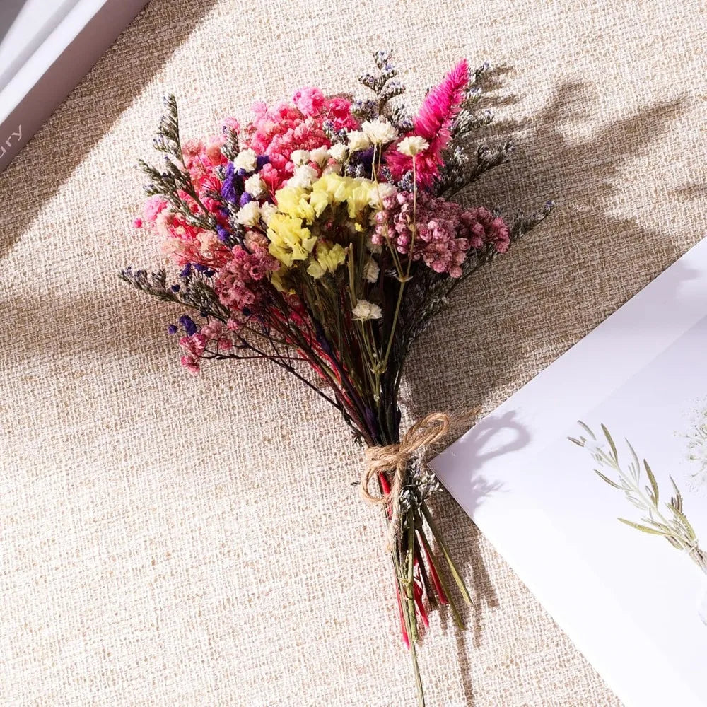 bouquets fleurs séchées violet rose blanc naturels décoration intérieure artisanale ruban jute