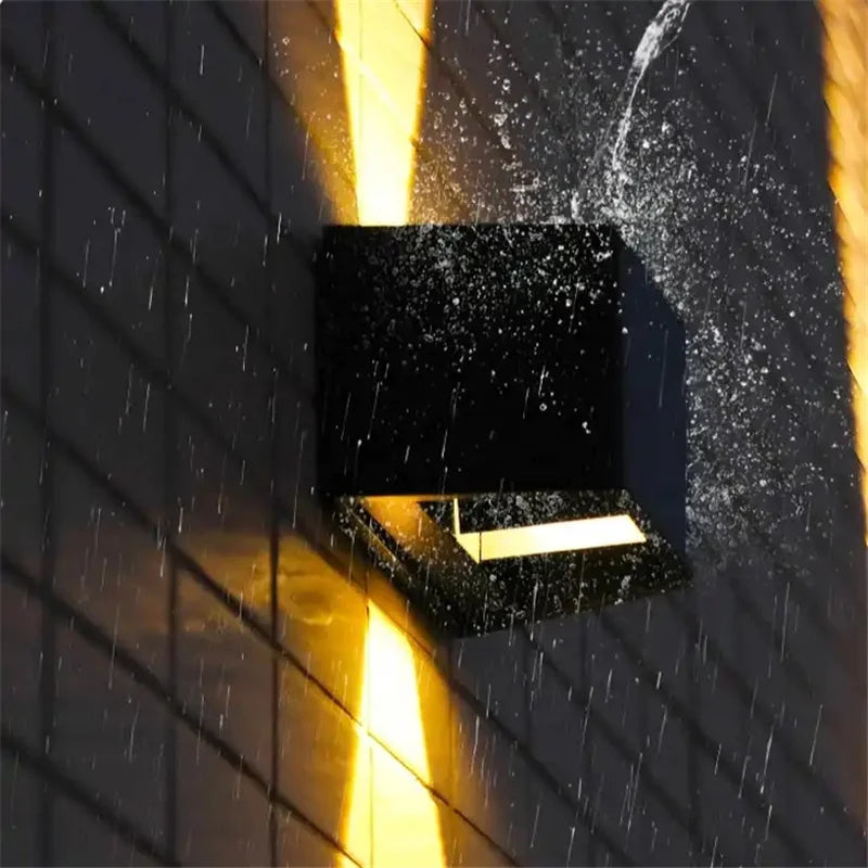 Détail de l'angle réglable de la lampe solaire