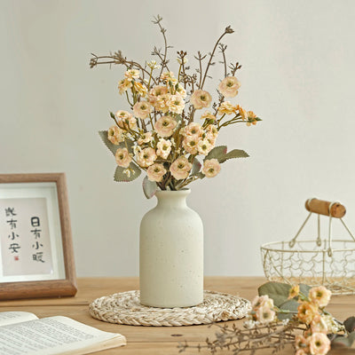 bouquet fleurs artificielles blanc beige vert vase minimaliste naturel decoration interieur