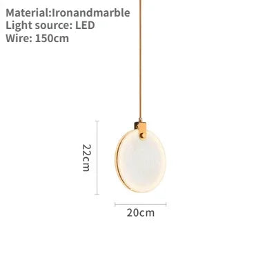suspension lumineuse moderne marbre blanc gris doré clips métalliques câbles dorés salon chambre