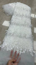 dentelle blanche brodée fleurs motifs floraux tissu coton mariage opaque simple