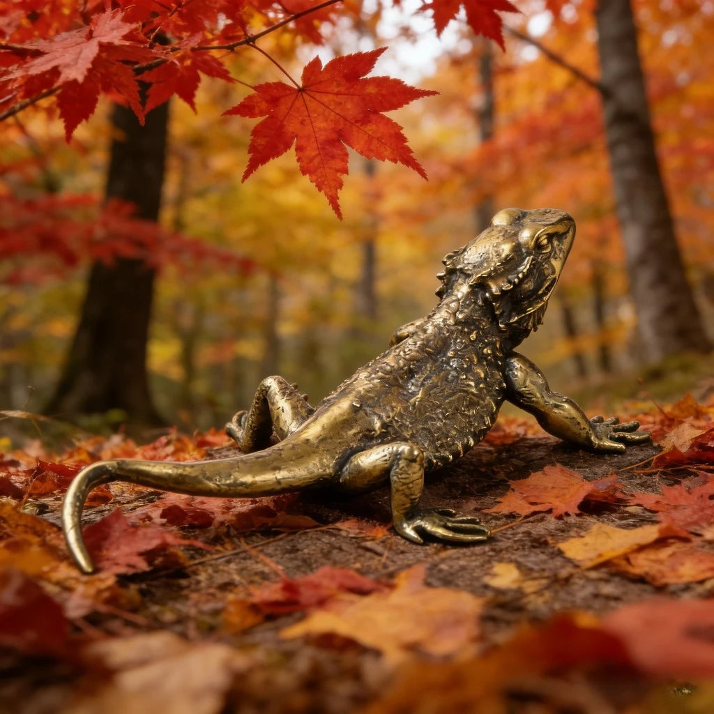 statuette lézard doré bronze texture reptile réaliste décoration intérieure environnement naturel