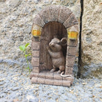 décoration extérieure artisanale porte souris sculptée lanternes dorées gris beige bleuclair