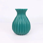 vase moderne rayures verticales blanc noir vert rouge table decoration fleurs salon