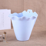 cache pot moderne fleurs artificielles texture cuir vert pastel rose orangé bleu crochets métalliquesintérieurextérieurdecoratifplastiquebeige