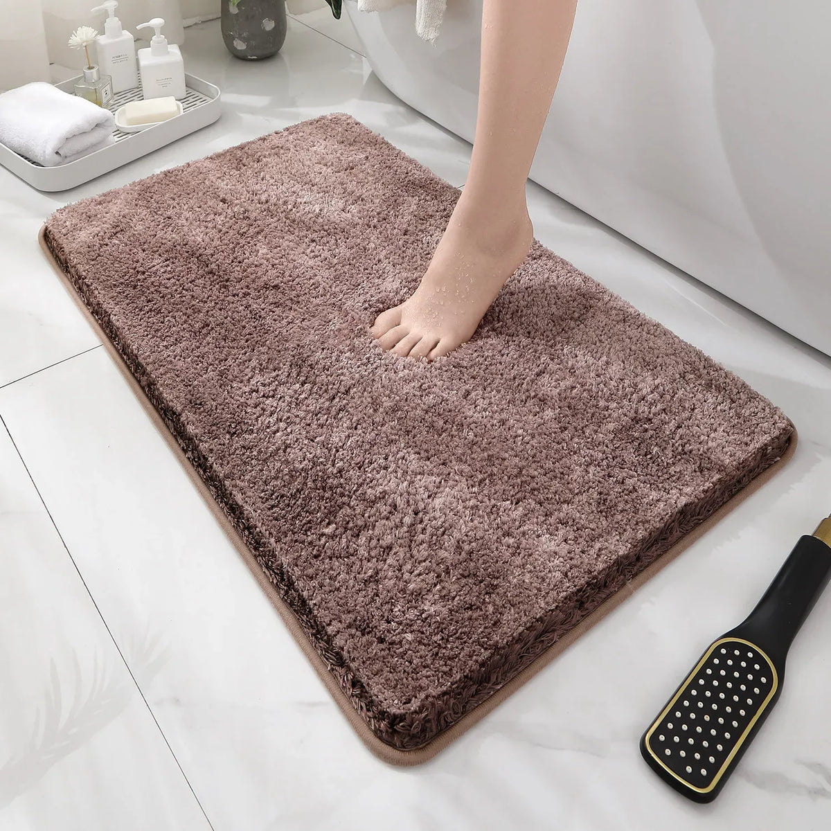 tapis bain peluche épais antidérapant doux moderne salle bain gris rose confortable