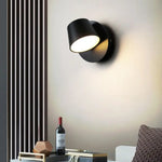 Détail de l'abat-jour coloré de l'applique murale LED