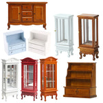 meubles miniatures classiques vintage marron clair blanc rouge orange vitre transparente tiroirs portes étagères