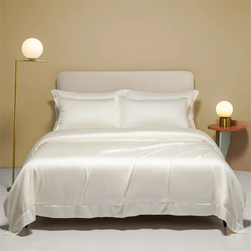 Détail du tissage matelassé de la housse de couette en soie