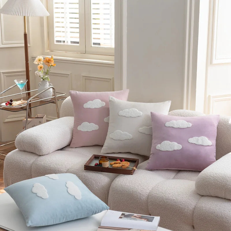 coussins carrés nuages blancs doux polyester coton adhésifs bleu rose blanc decoration salon canape