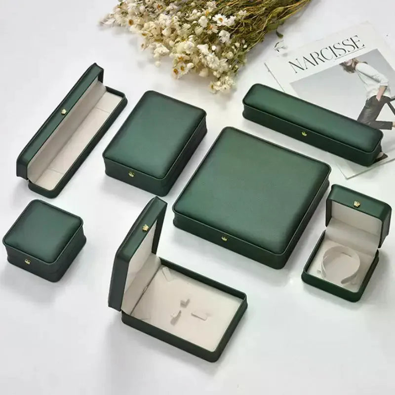 boîte rangement bijoux vert foncé dorés bracelet collier bague boucles d'oreilles classique organiser exposé