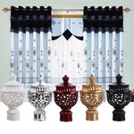 finition rideau blanc orné motifs floraux classique élégant tringle capuchon durable accessoire deco moderne