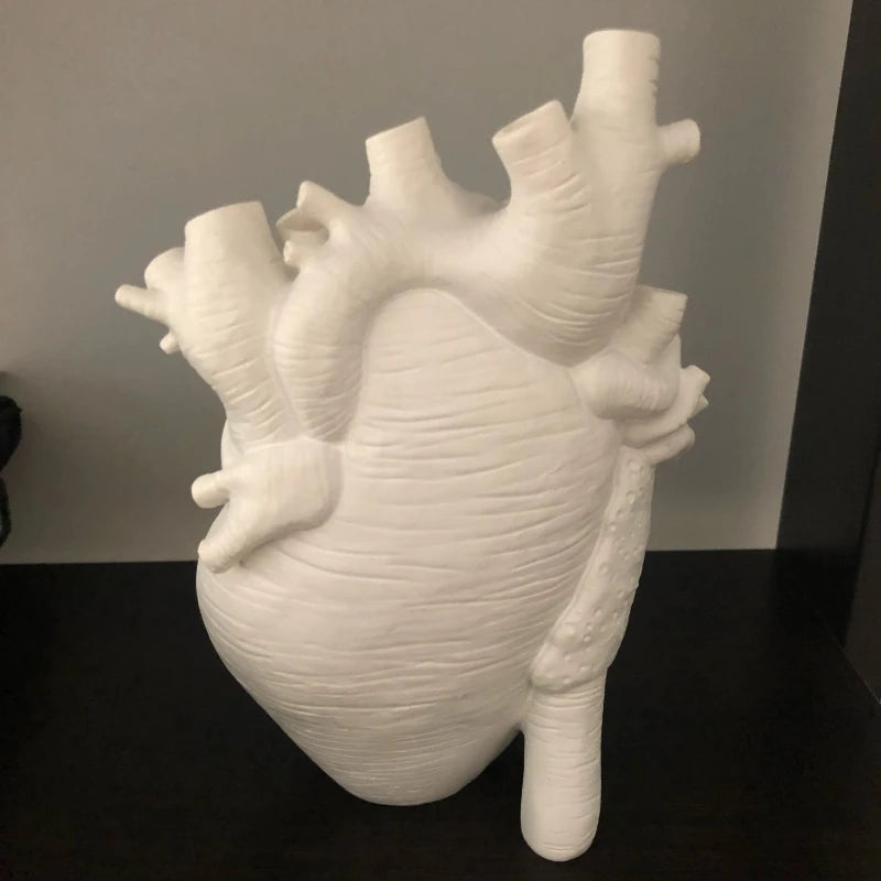 Vase cœur résine blanc style romantique