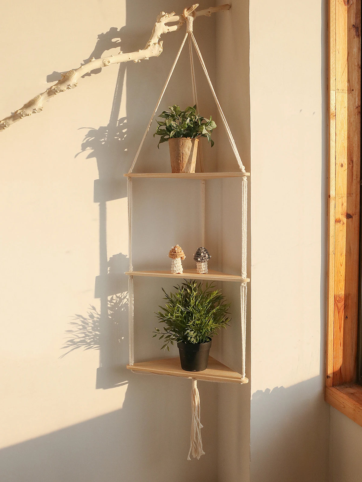 étagère suspendue bois macramé boho plante artificielle vase blanc chambre salon bedroom livingroom