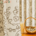 rideau épais beige motif fleurs stylisées salon chambre classique vintage tissu luxueux