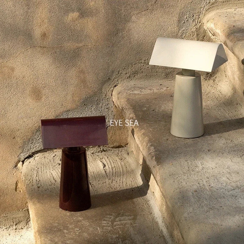 lampe table moderne minimaliste japonais rouge gris clair led intérieur maison