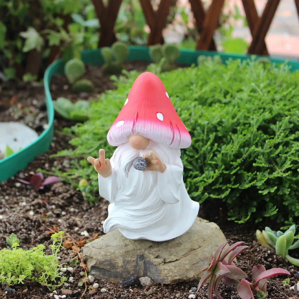 statue gnome jardin fée doigt milieu champignon résine couleurs vives décoration extérieure patio lawn