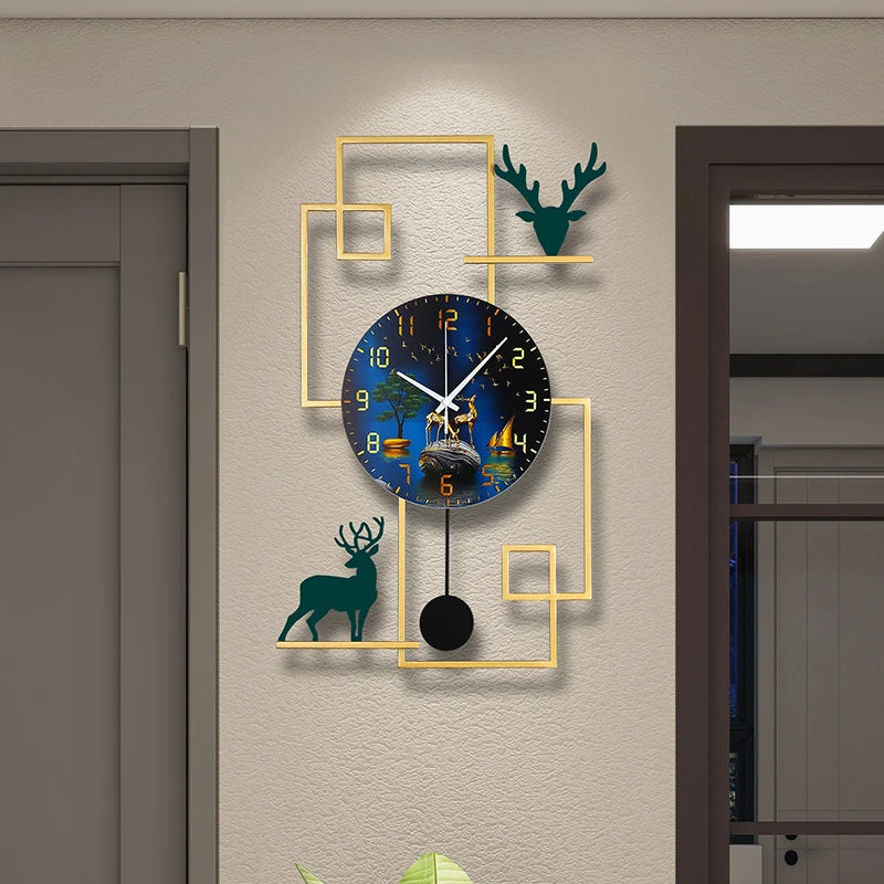 horloge murale moderne bleu doré motif paysage marin bateaux arbres montagnes aiguille métal sans