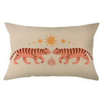 coussin rectangulaire polyester motif géométrique moderne beige orange noir blanc respectueux environnement qualité maison