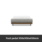 canapé jardin deux places tissu beige bois marron coussins blancs moderne pieds métalliques noirs
