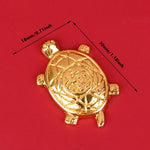 pendentif tortue dorée motif cuir rouge orné feng shui chance richesse décoration intérieure souvenir