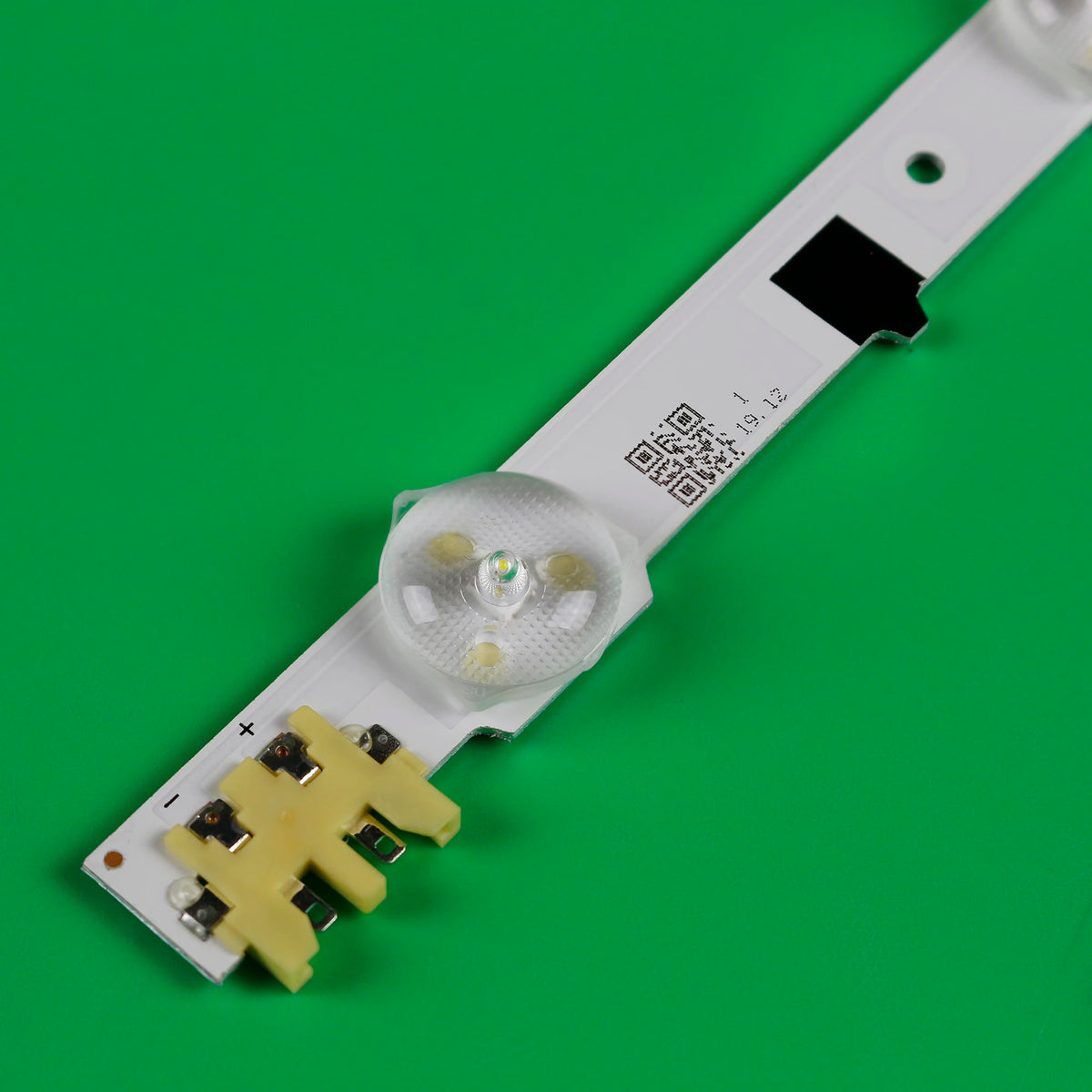 ruban led blanc moderne adhésif circuits imprimés diodes led éclairage télévision technologie