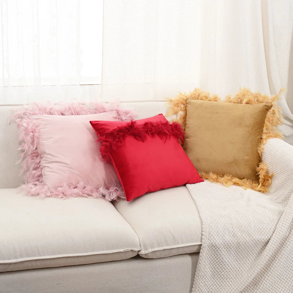 coussin décoratif carré velours pompon plumes patchwork moderne intérieur salon chambre taille 45x45cm