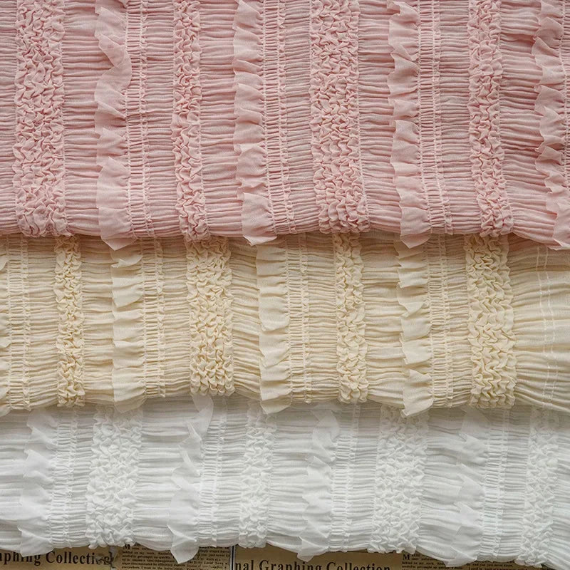 tissu mousseline rose clair blanc vintage romantique volants fronces dentelle imperméable occasion spéciale robe