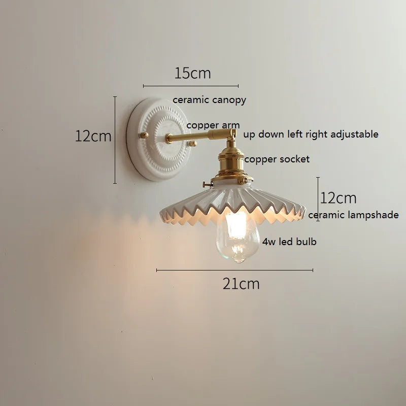 lampe murale vintage blanc doré texture relief ampoule led interrupteur chaîne éclairage quotidien moderne