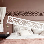 sticker mural classique baroque motifs floraux marron gris clair texture grise adhésif inclusionpaque