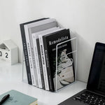support livres minimaliste noir blanc rayures modernes gọn hơn sẽ là: