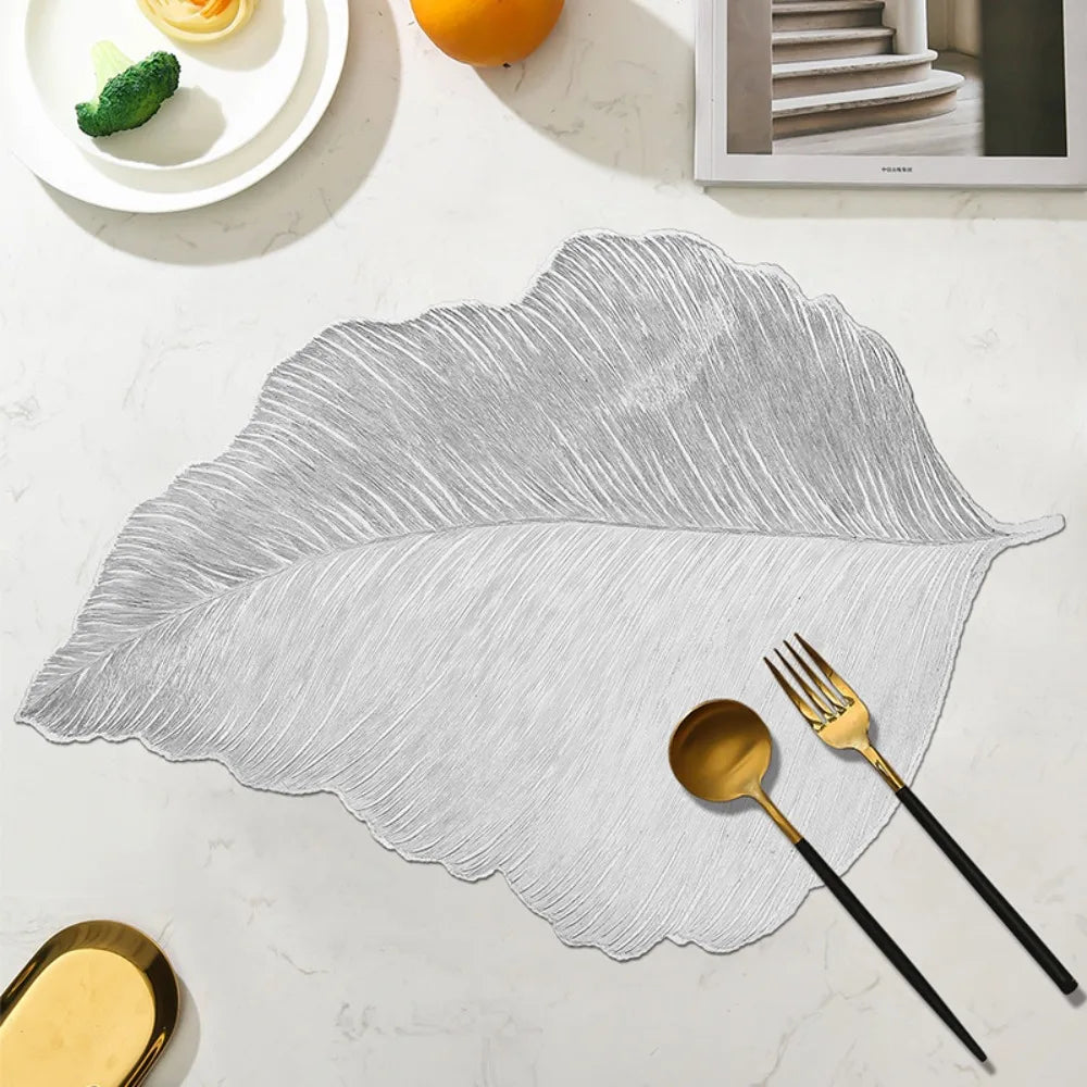 placemat moderne feuille dorée argenté rose élégant assiette cuillère fourchette