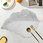 placemat moderne feuille dorée argenté rose élégant assiette cuillère fourchette