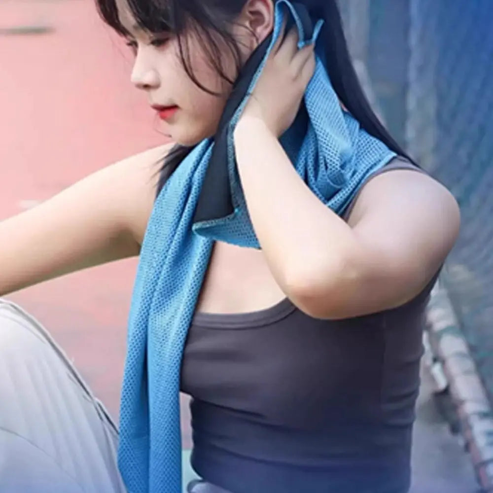 serviette sportive bleu maille séchage rapide absorption rapide lavage machine poignée moderne yoga natation