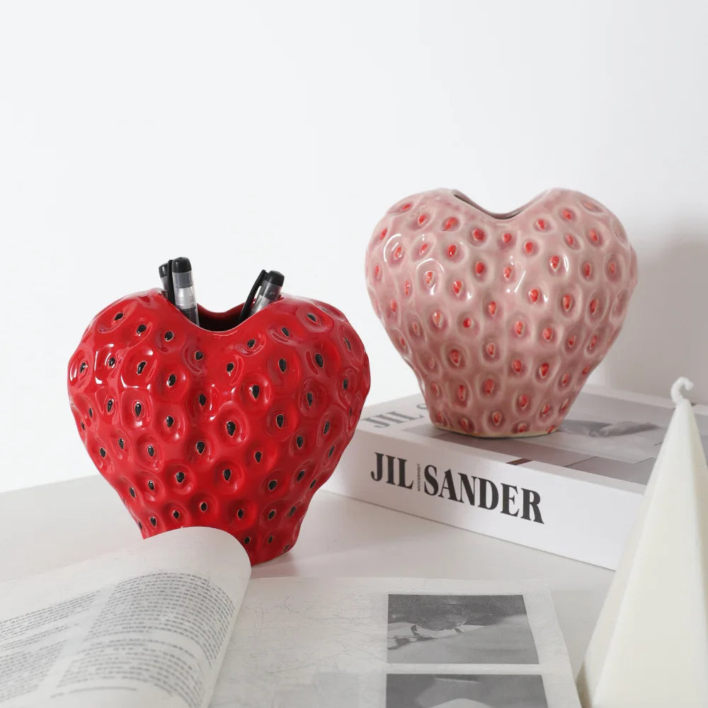 vase céramique moderne rouge rose fraises relief decoration maison creative fruit