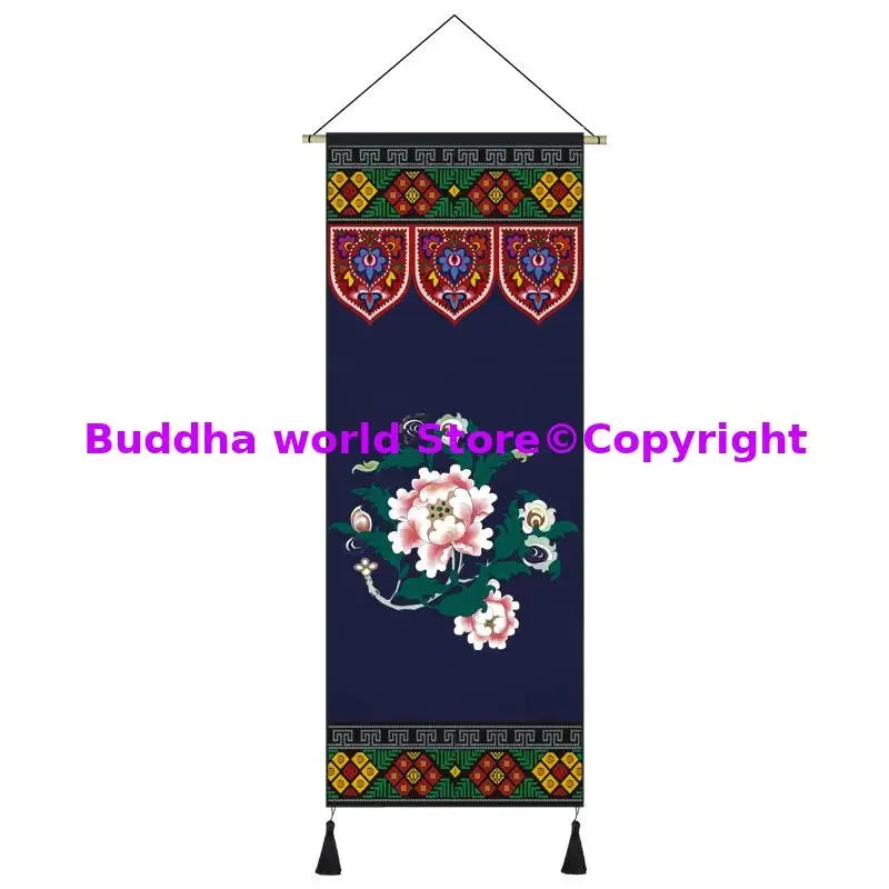 tapisserie bouddhiste ornements religieux symboles géométriques bleu multicolore crochets métalliques