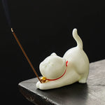 statuette chat vert clair céramique artisanale salon décoration incense apaisante moderne