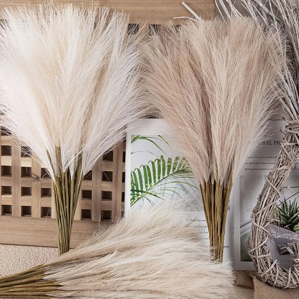 décoration bohème fougères plumeuses vases texturés bouquets naturels intérieur minimaliste rustique
