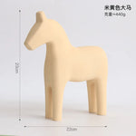 décorations maison figurines chevaux bois couleur marron rouille minimaliste moderne figurines chevaux vert forêt
