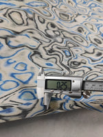 tapis décoratif moderne blanc cassé bleu noir veines abstrait 250cm 58cm 0.25mm