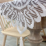 nappe dentelle motif floral transparent vintage rustique table noël